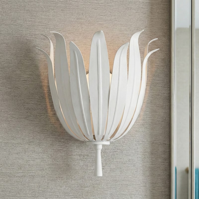 Farmhouse 1-light Maple Leaf Sconce Bathroom Wall Light - Weathered white