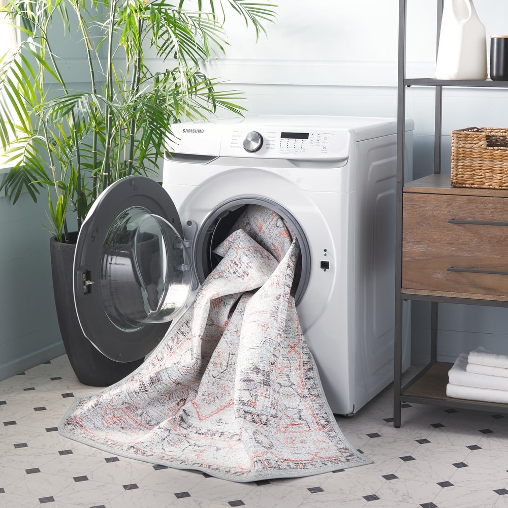 SAFAVIEH Tucson Ava Machine Washable Slip Resistant Shabby Chic