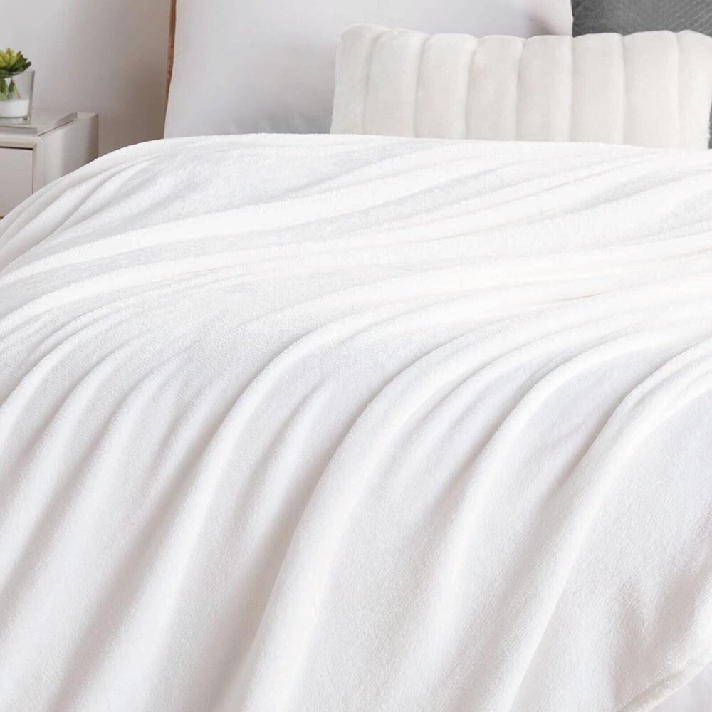Lightweight white blanket shop