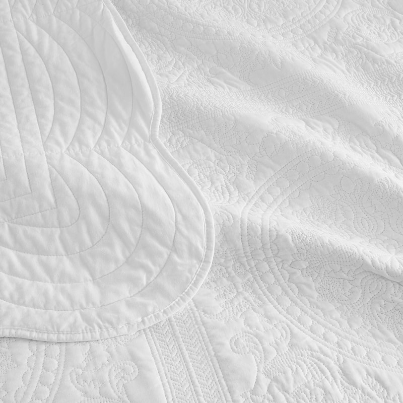 Isabella Cotton Embroidery Quilt Set