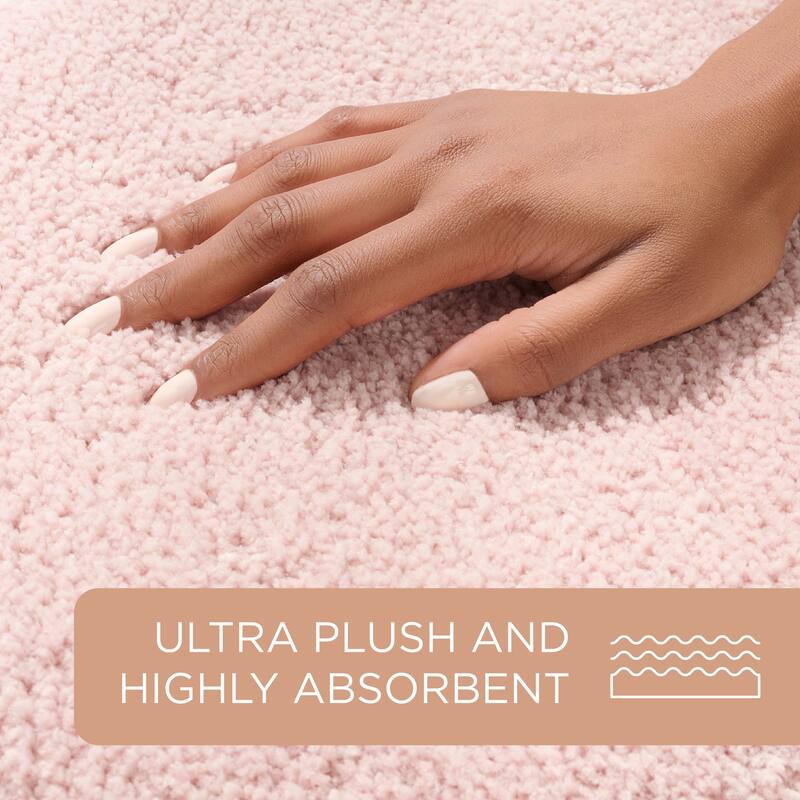 TOWN & COUNTRY EVERYDAY Ultra Plush Solid Tufted Toilet Lid Cover, Soft and Absorbent, Non-Slip Cover, Machine Washable