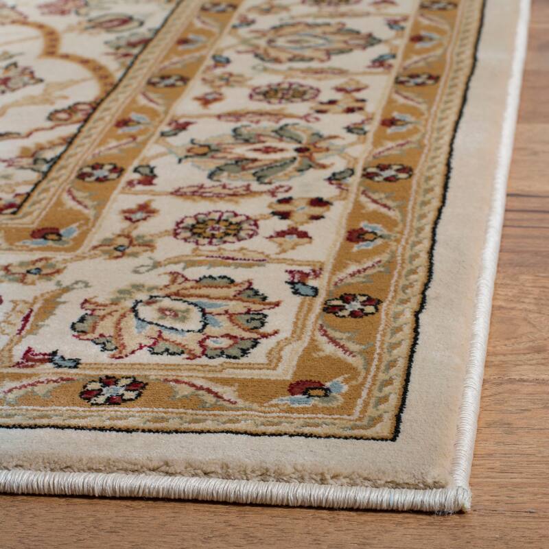 SAFAVIEH Majesty Maribelle Traditional Oriental Rug