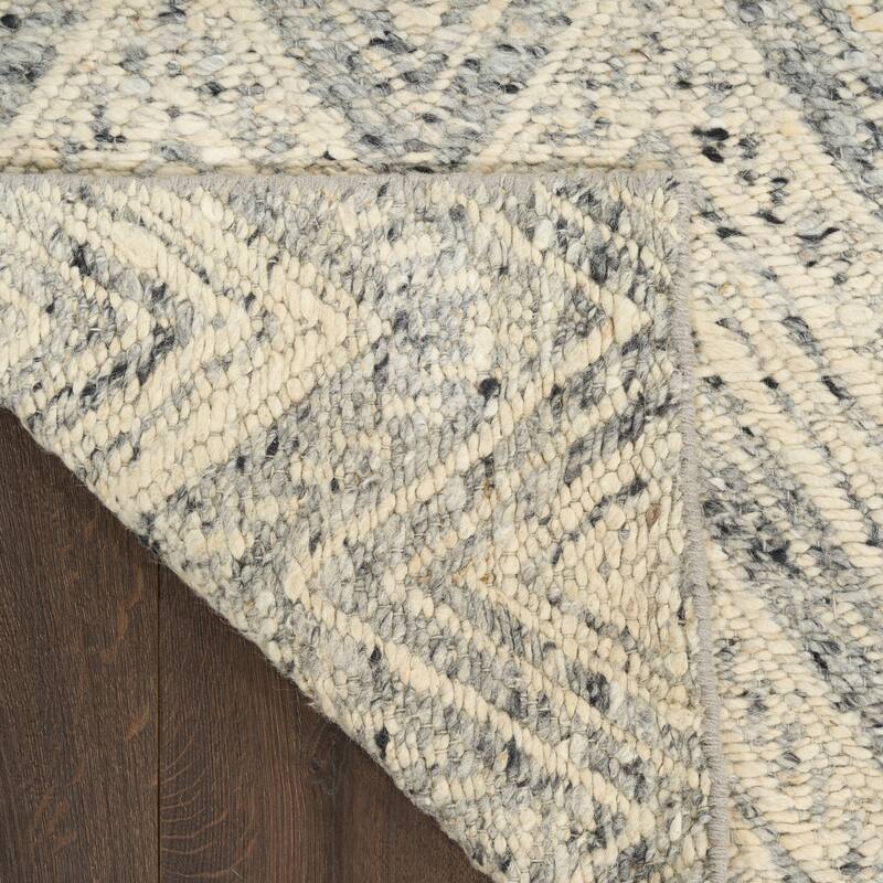 DKNY Pure Purl Modern Chevron Indoor Rug