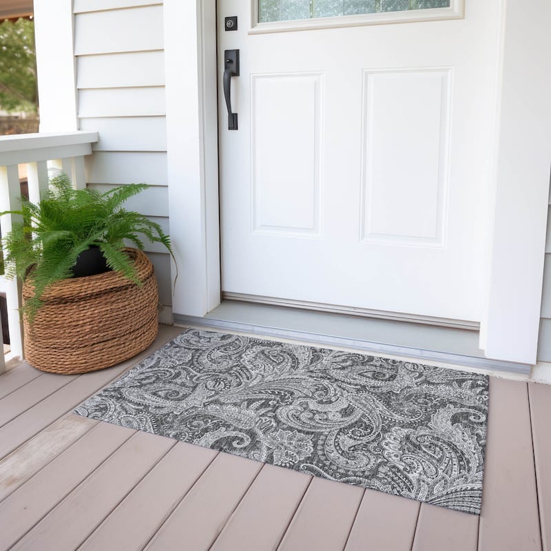 Machine Washable Indoor/ Outdoor Chantille Traditional Paisley Rug