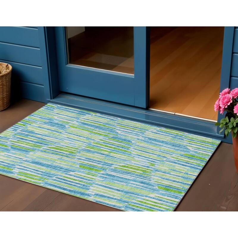 HomeRoots Abstract Transitional Rectangle Outdoor Rug - 3' x 5'