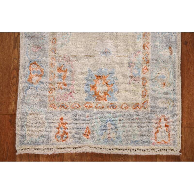 Hand Knotted Oriental 100% Wool Carpet Transitional Floral Beige & Ivories Oushak Area Rug - 2' 11'' X 1' 11''