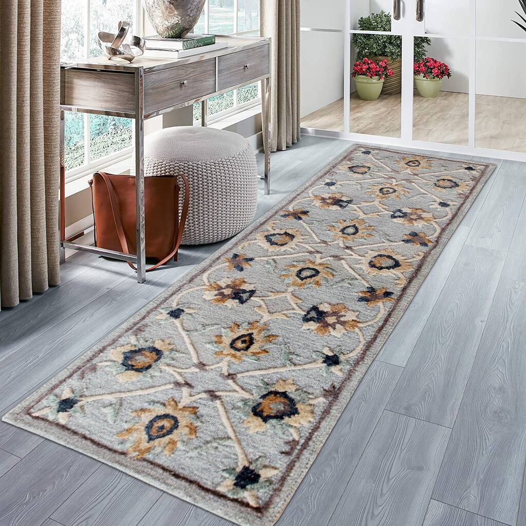 Sevita Lilly Farmhouse Gray/Beige Damask Hand-Tufted Wool Indoor Area Rug