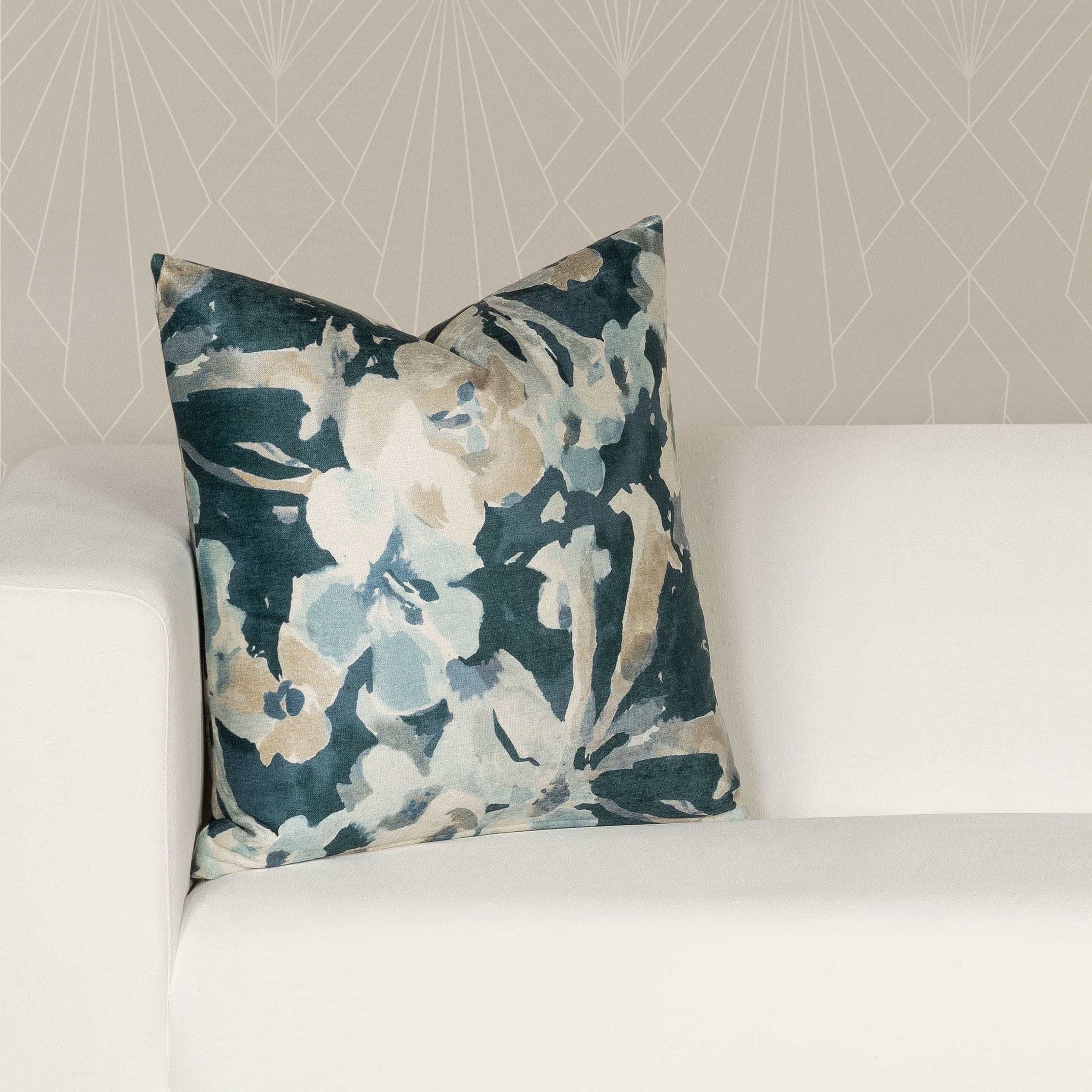 Siscovers Floral Velvet Throw Pillow