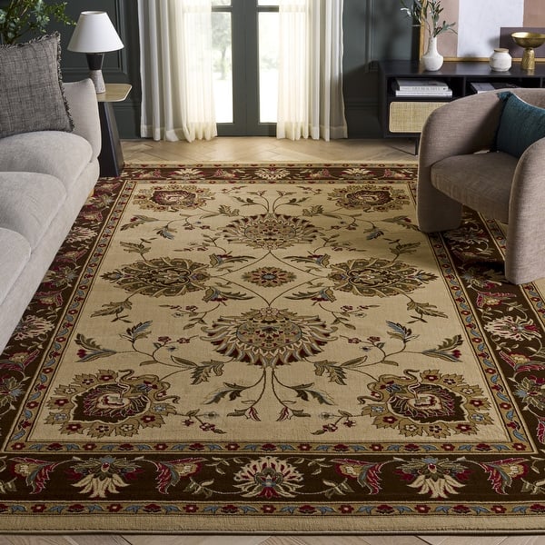 slide 2 of 135, SAFAVIEH Lyndhurst Hermanda Traditional Oriental Rug