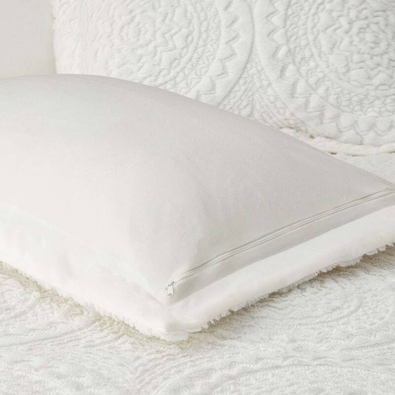 Embroidered Medallion Ultra Plush Comforter Mini Set