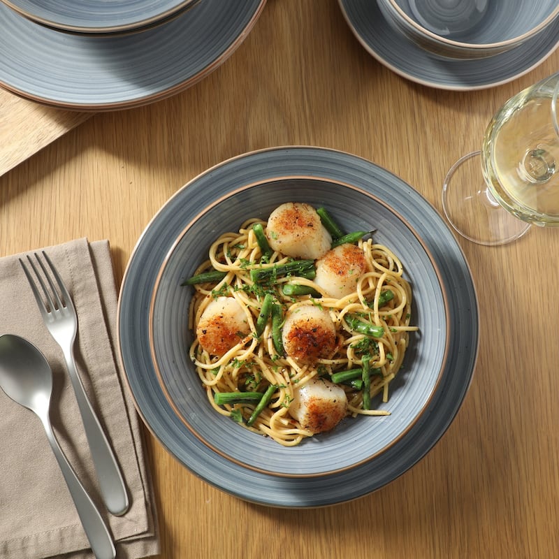 Gibson Home Stonebury 16 Piece Plates and Bowls - Handpainted Stoneware Dinnerware Set - Service for 4