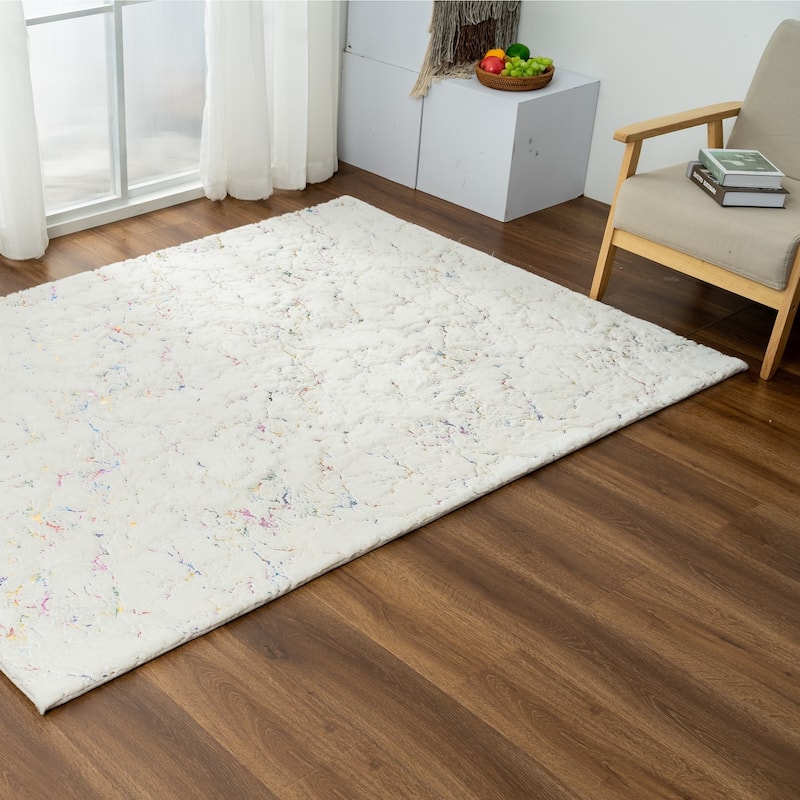 Chryso Collection Abstract Faux-Fur Rug with Foil