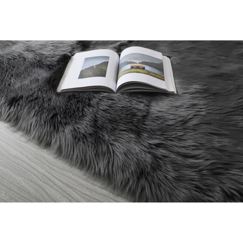 60 in L Ultra Soft Fluffy Faux Sheepskin Area Rug,Black - 3.5*6