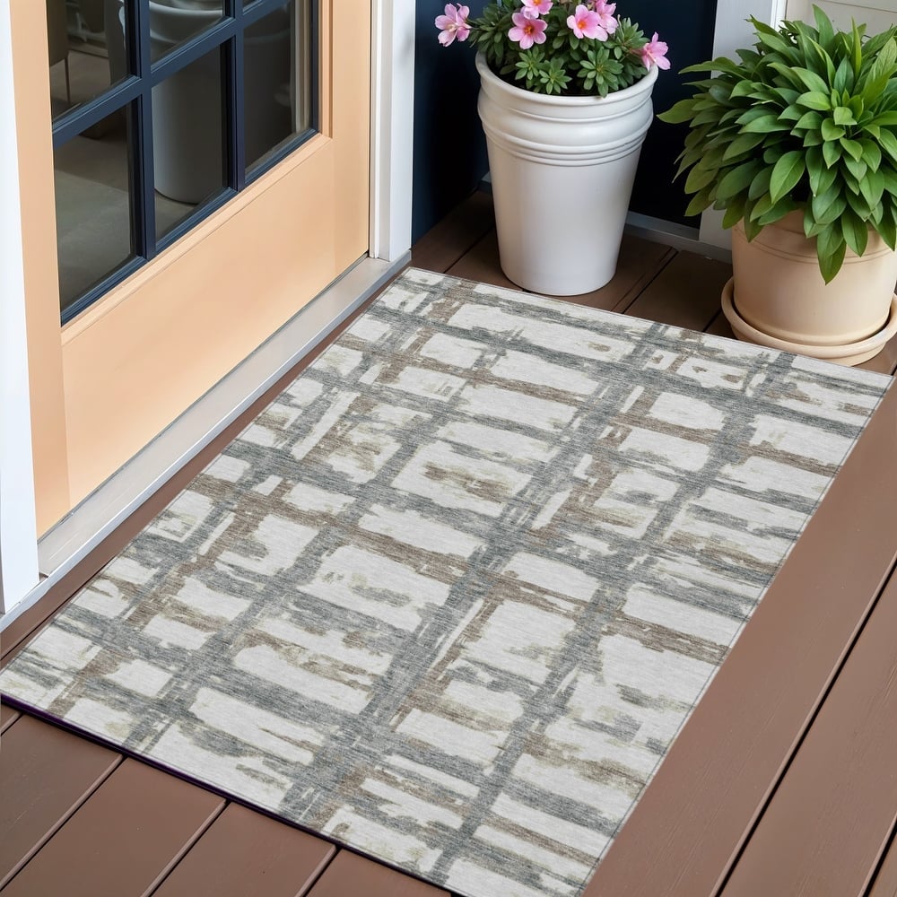 HomeRoots Striped Transitional Rectangle Outdoor Rug