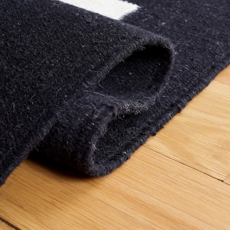 SAFAVIEH Handmade Flatweave Striped Kilim Farah Wool Rug