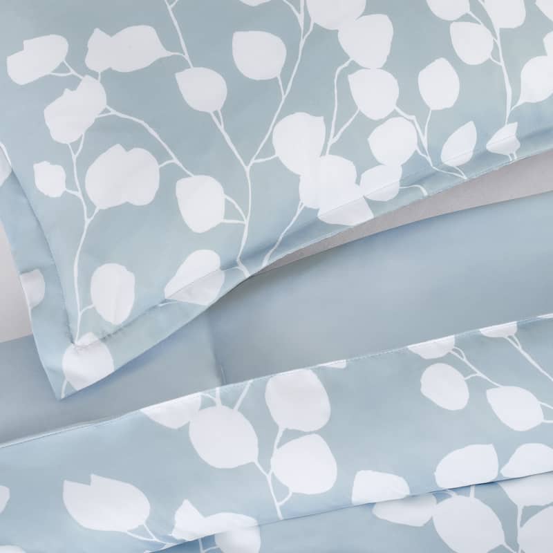 Serta Simply Clean Ellen Botanical Leaf Antimicrobial Comforter Set
