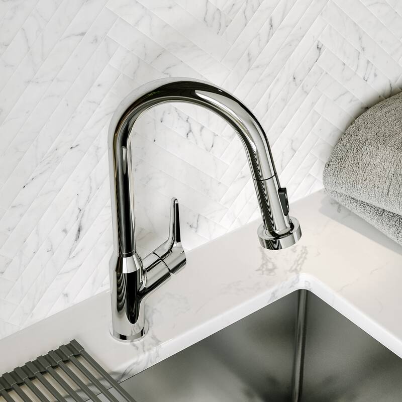 Karran Scottsdale Single-Handle Pull-Down Sprayer Kitchen Faucet