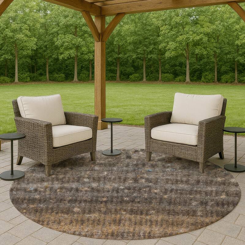 Machine Washable Indoor/ Outdoor Abstract Ombre Chantille Rug - Brown - 8' x 8'