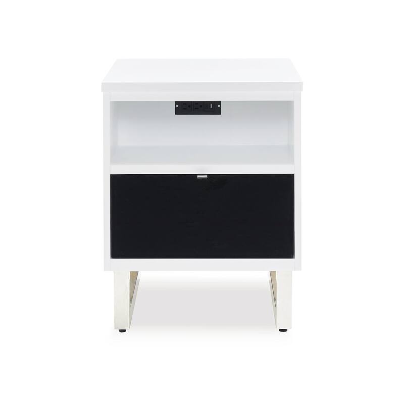 Signature Design by Ashley Gardoni White/Black Chairside End Table - 19.75" W x 24.25" D x 25" H