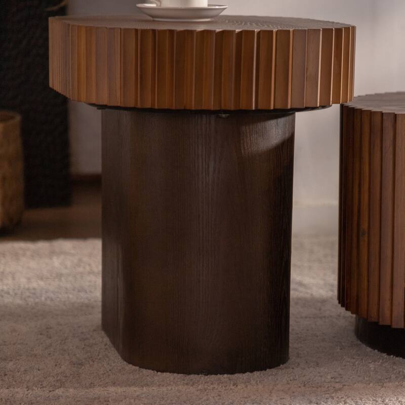 Handcraft Round Nesting Coffee Table Set Of 2,Chic Wave Stripe Edge, Modern Stylish Wooden Circle Fluted Center Table