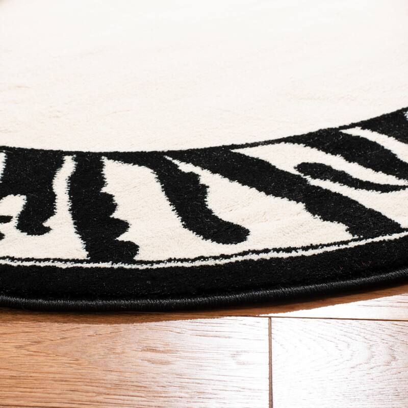 SAFAVIEH Lyndhurst Siegtraud Traditional Oriental Rug