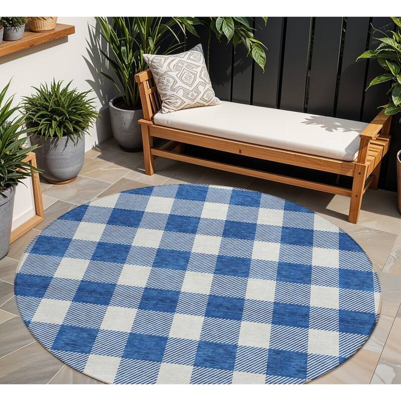 HomeRoots Plaid Transitional Rectangle Outdoor Rug - 8' Round