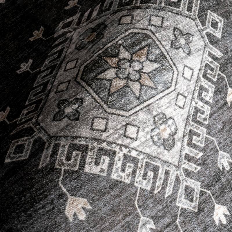 Nuloom Moxie SplashGuard Traditional Bordered Machine Washable Area Rug