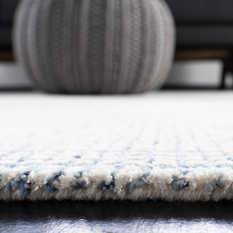 SAFAVIEH Handmade Abstract Marikka Modern Viscose Rug