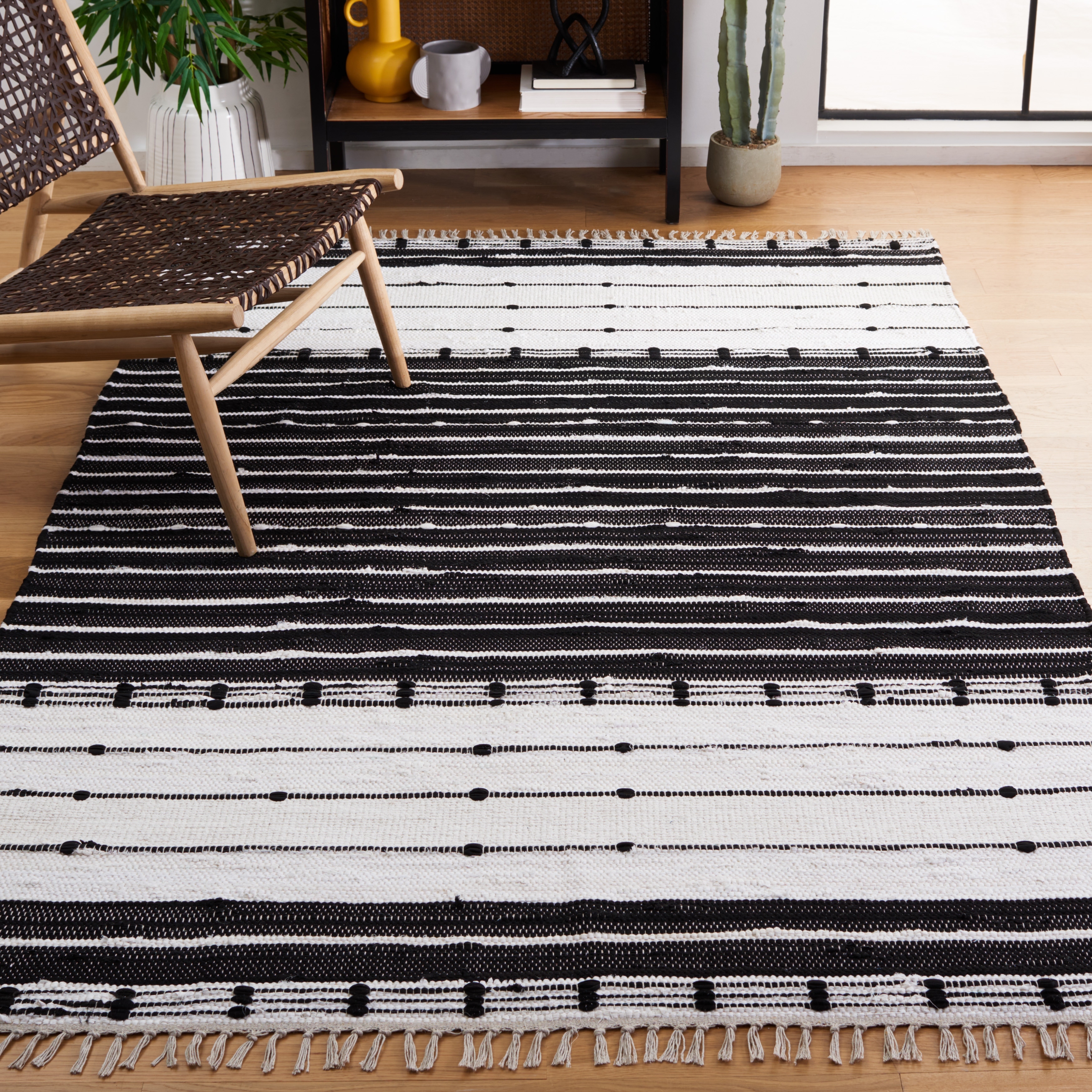 SAFAVIEH Handmade Striped Kilim Teika Transitional Rug
