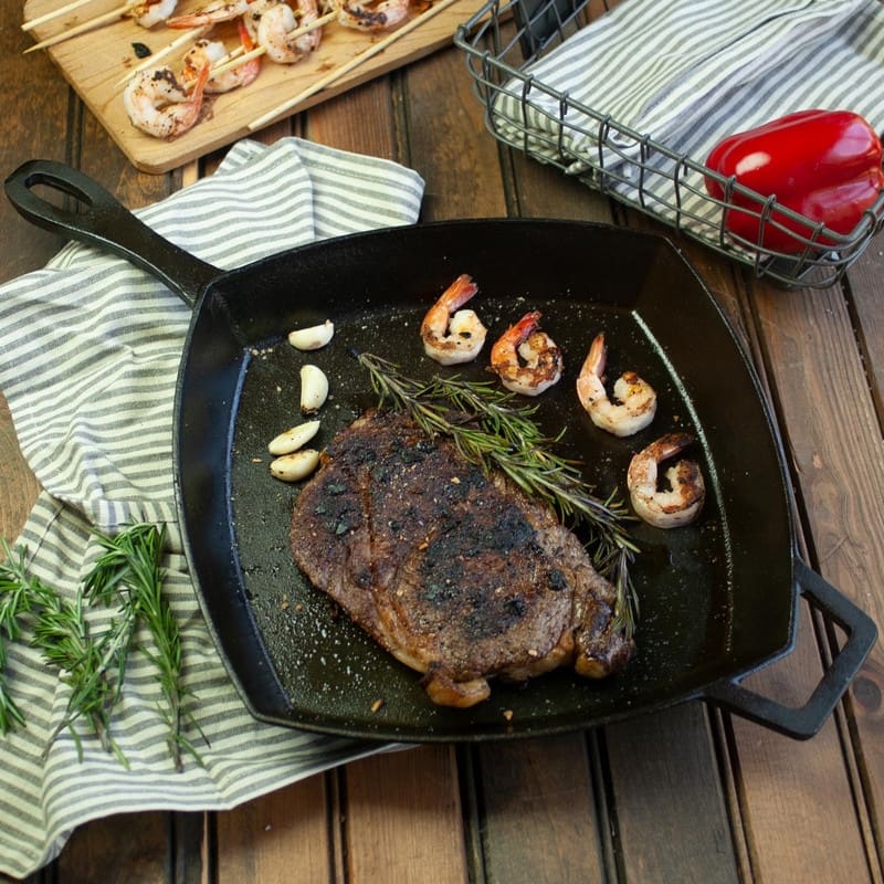 Bayou Classic® 12-in Square Skillet
