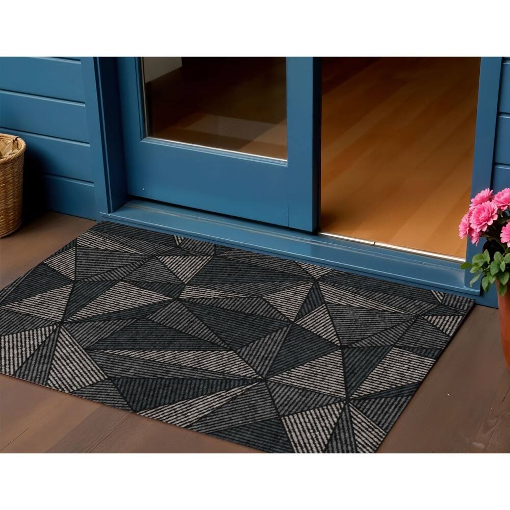 HomeRoots Geometric Transitional Rectangle Outdoor Rug