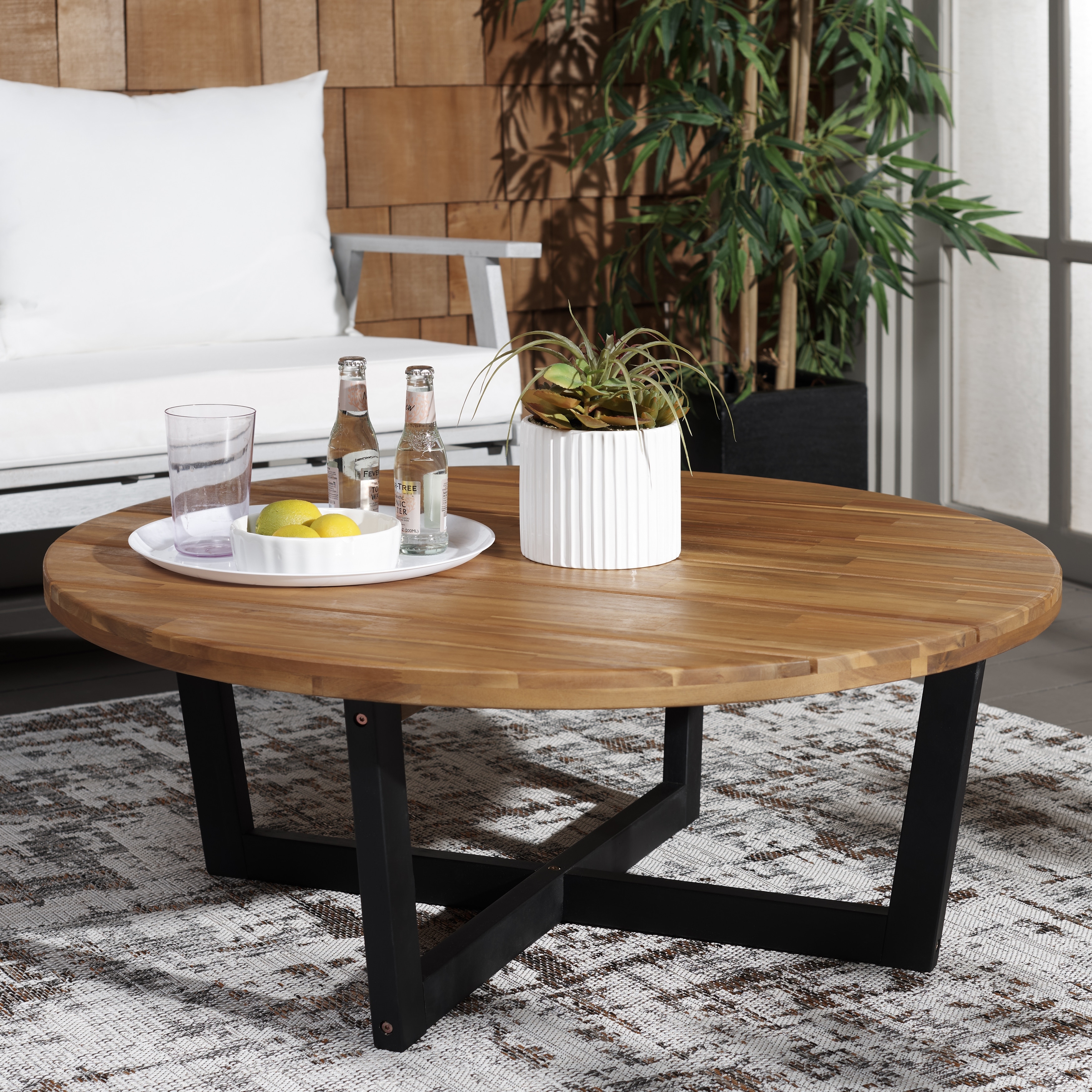 SAFAVIEH Yareli 4-Leg Round Outdoor Coffee Table - 39Wx39Dx15H