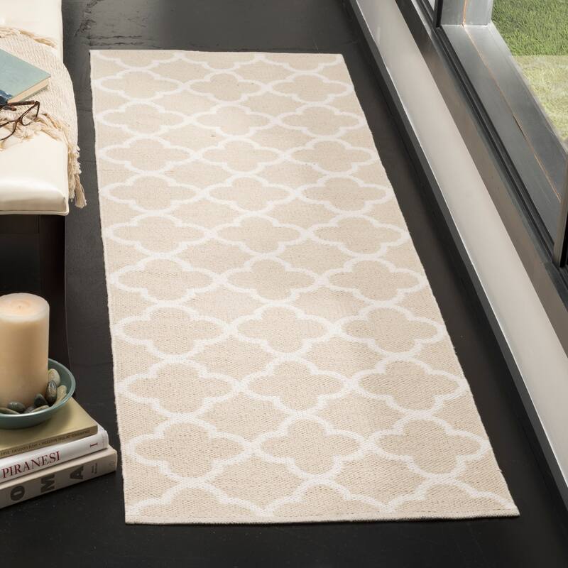 SAFAVIEH Handmade Flatweave Montauk Tristan Casual Cotton Rug - 2'3" x 7' Runner - Beige/Ivory