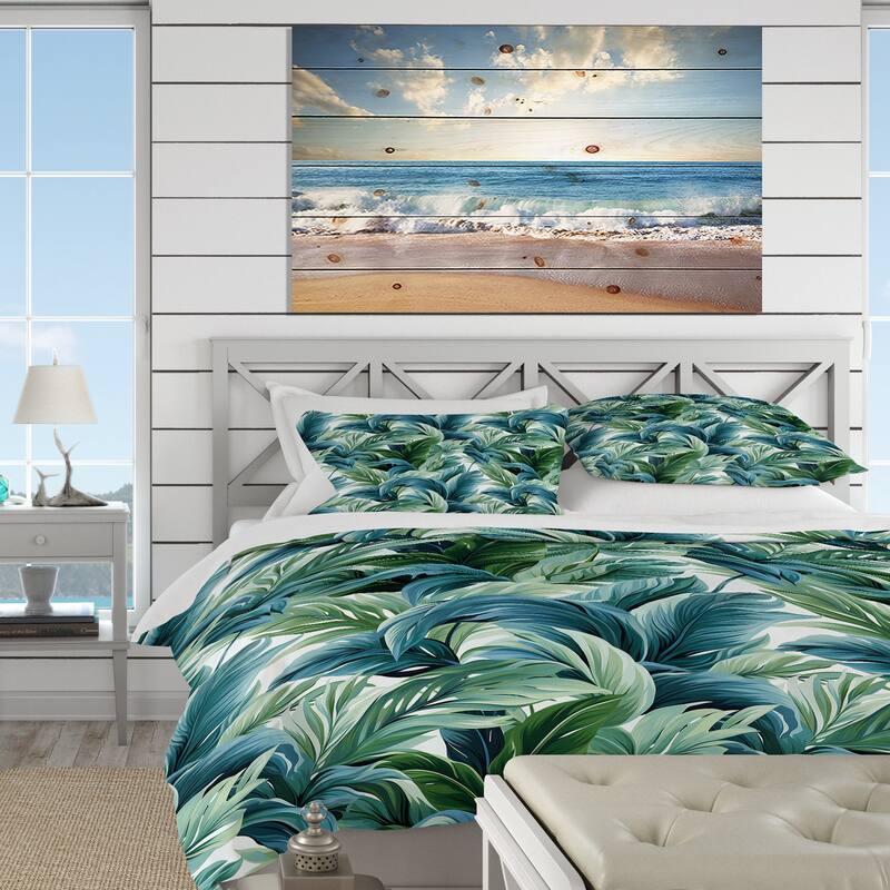 Designart "Azure Breeze Tropical Pattern" Blue Floral Bedding Set With Shams