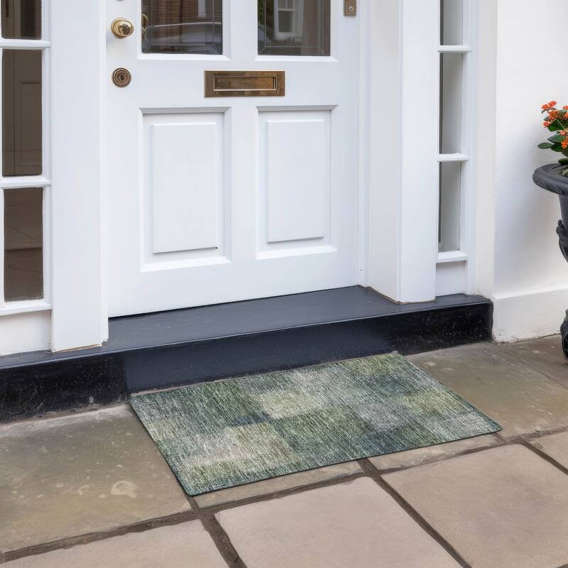 Machine Washable Indoor/ Outdoor Chantille Ombre Rug - Olive - 1'8" x 2'6"