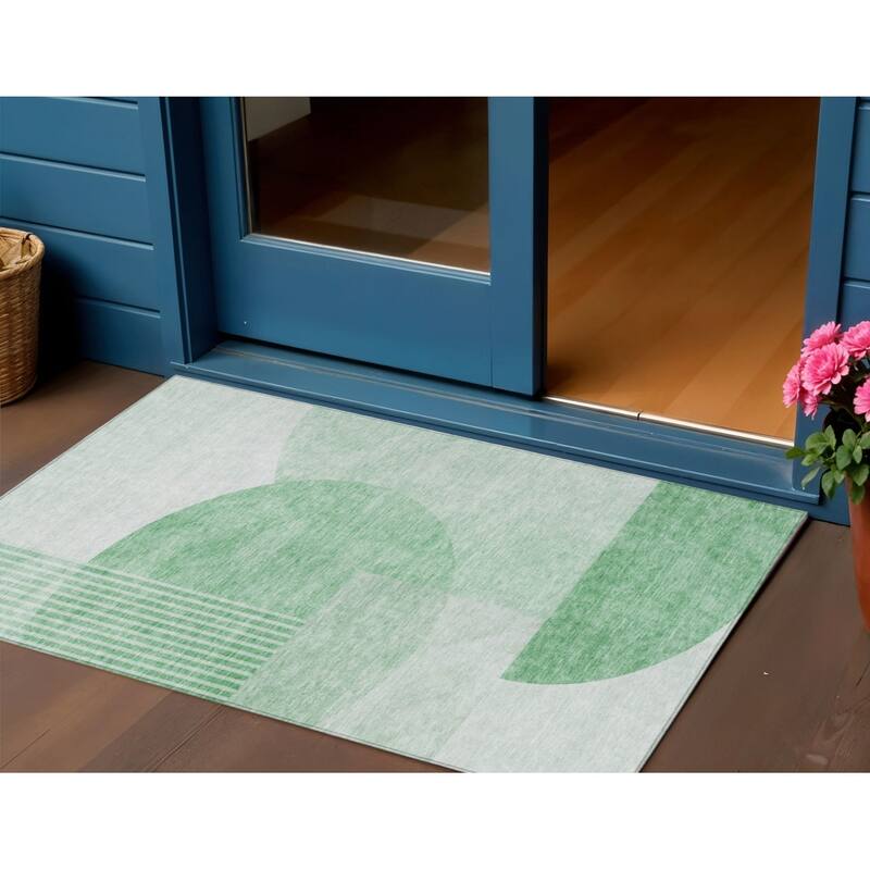 HomeRoots Geometric Transitional Rectangle Outdoor Rug - 3' x 5'