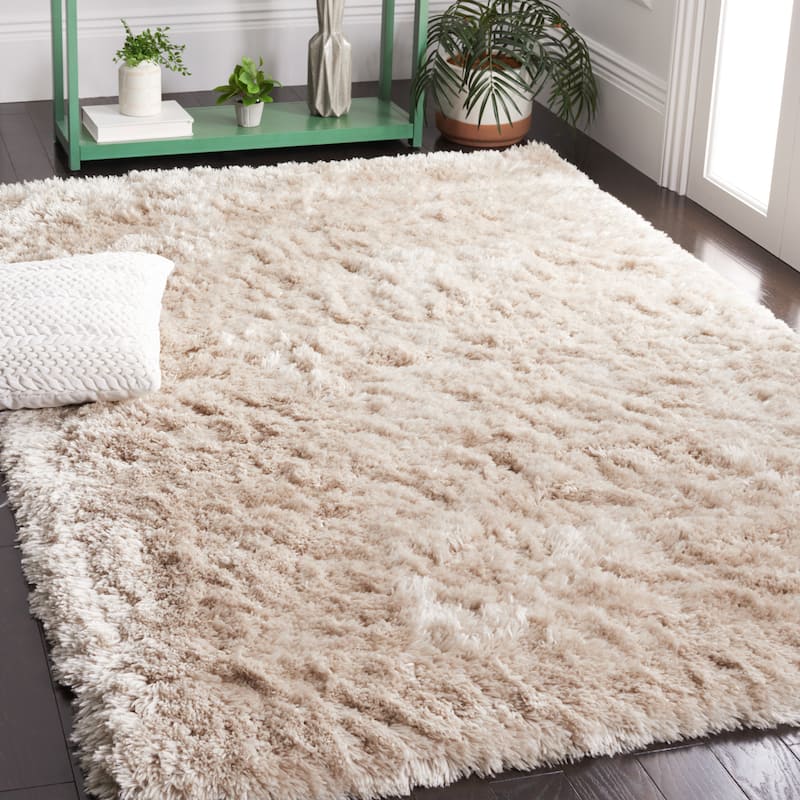 SAFAVIEH Handmade Vukosava Shag Guenevere 3-inch Extra Thick Rug - 5' x 8' - Light Beige - Runner/Rectangle