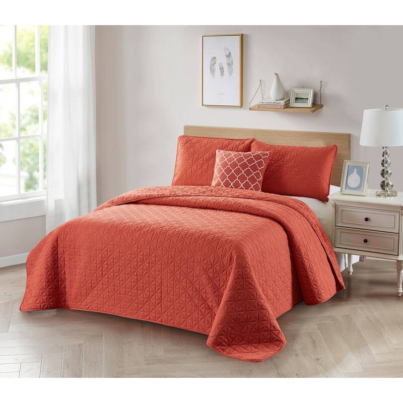 Bibb Home 4 Piece Solid Quilt Set with Cushion - Coral - King