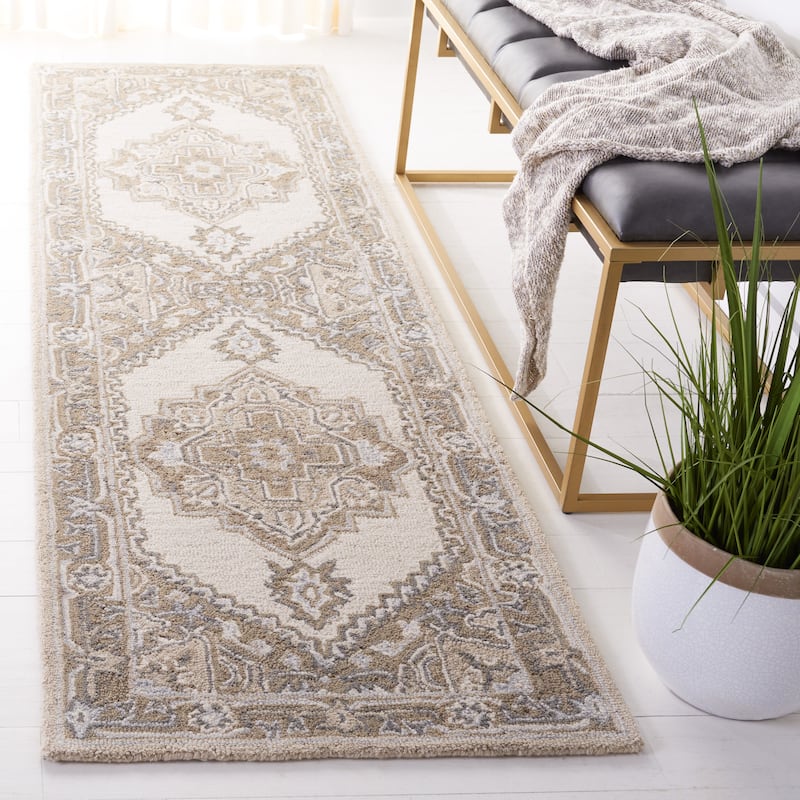 SAFAVIEH Handmade Metro Manolica Oriental Wool Rug - 2'3" x 8' Runner - Ivory/Beige