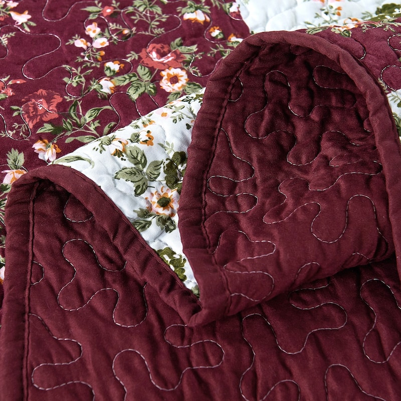 Serenta 8 Piece Quilted Patchwork Bedspread Set