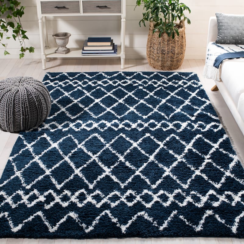 SAFAVIEH Berber Shag Ilmie Light Grey/Cream Rug - 8' x 10' - Navy/Ivory