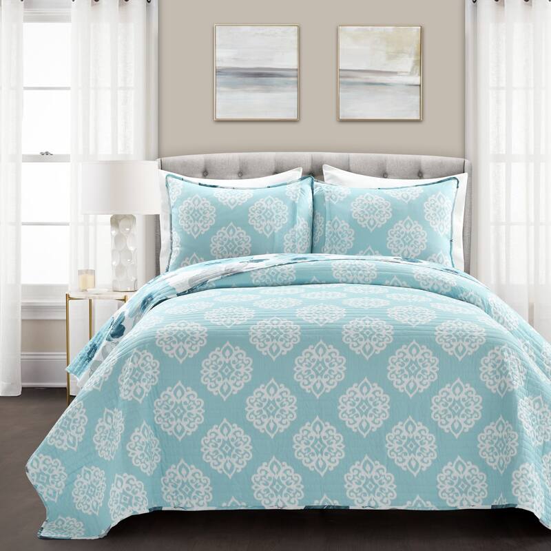 Levine Reversible Floral/ Damask 3-piece Quilt Set
