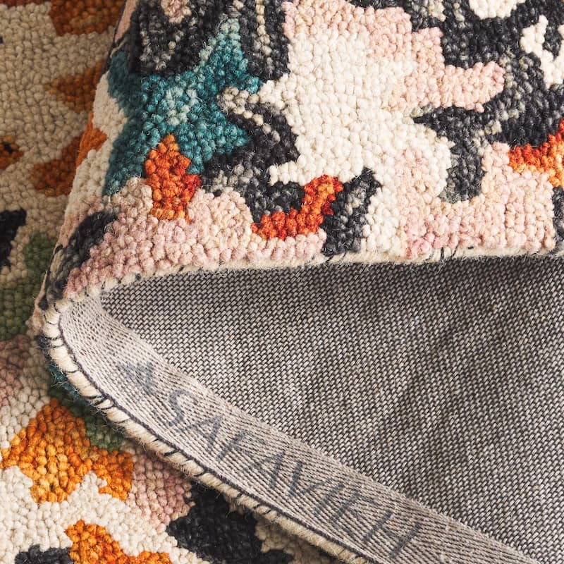 SAFAVIEH Handmade Aspen Polixenia Boho Floral Wool Rug