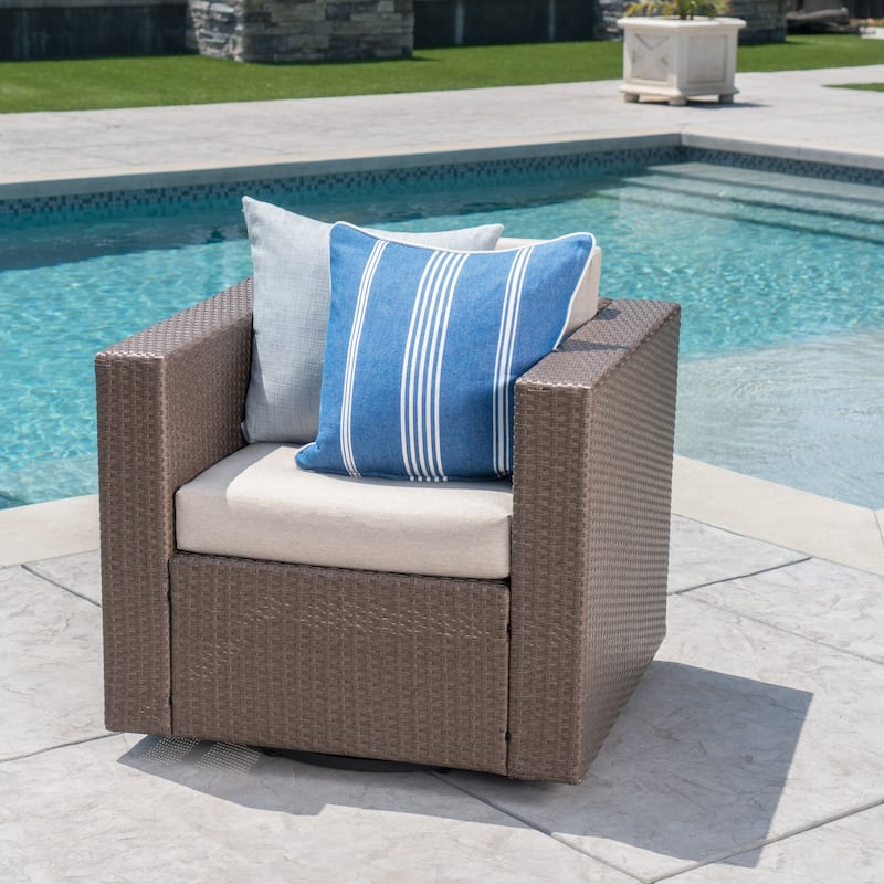 Puerta Outdoor Wicker Swivel Club Chair by Christopher Knight Home