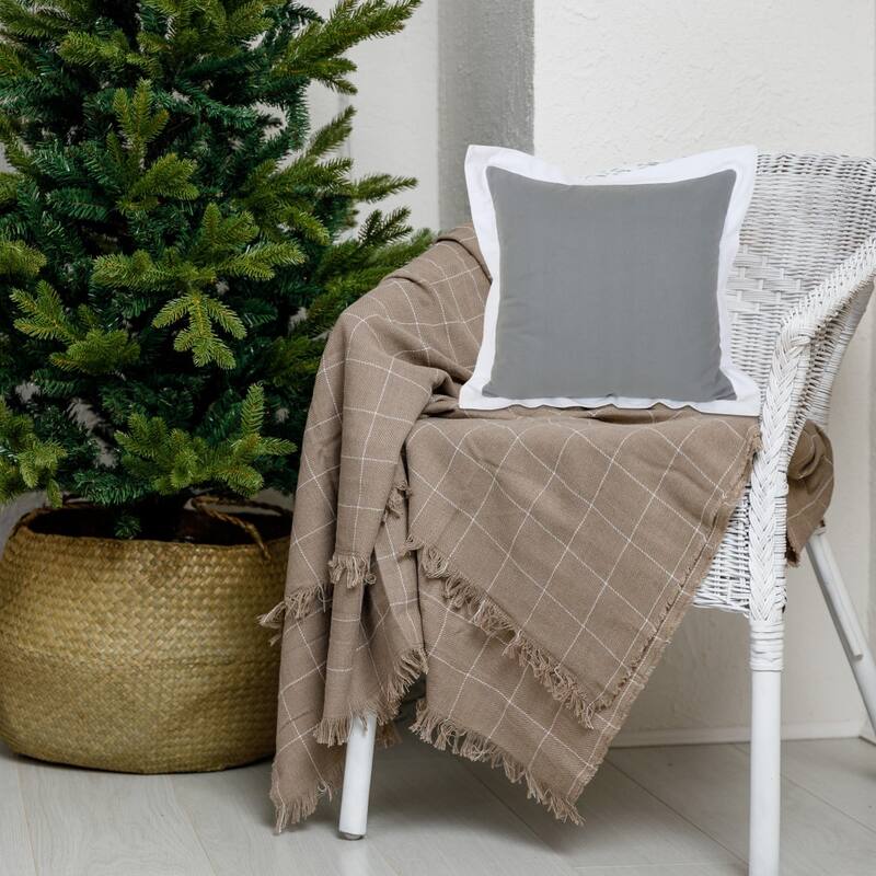 HomeRoots 20" X 20" Gray And White 100% Cotton Geometric Zippered Pillow