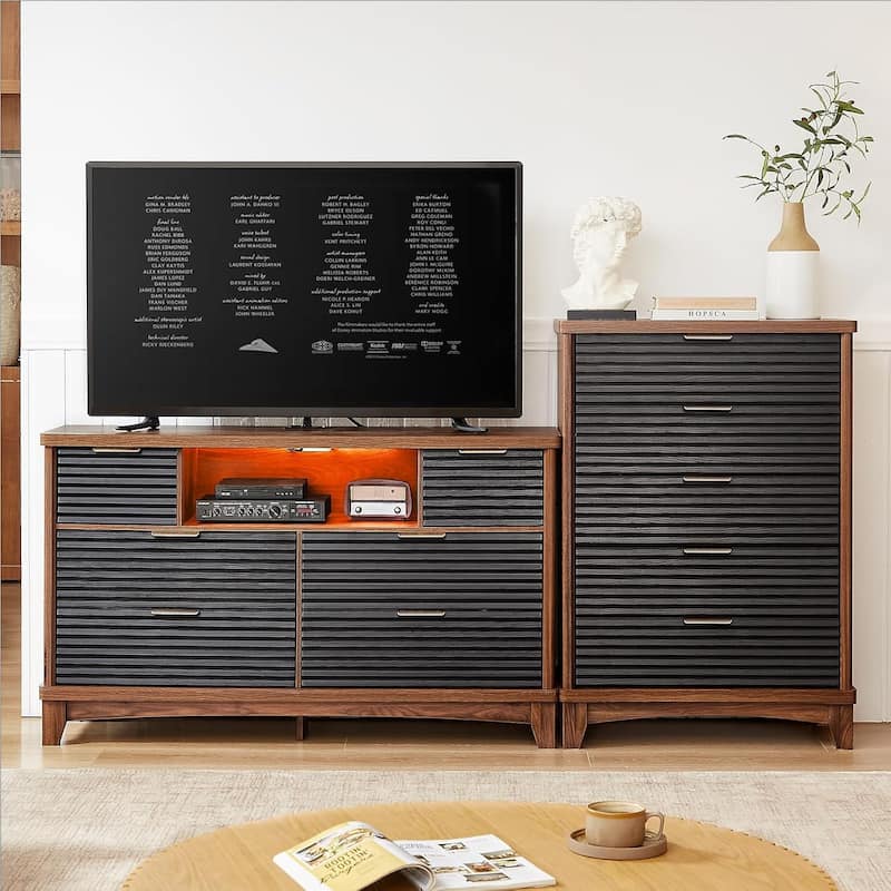 Wooden Drawers Dresser with Charging Station Dresser for Bedroom Chest of Drawers