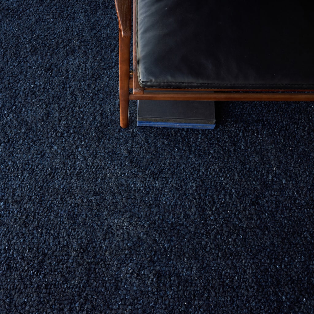 EXQUISITE RUGS Borelli Hand-loomed New Zealand Wool Navy Blue Area Rug.