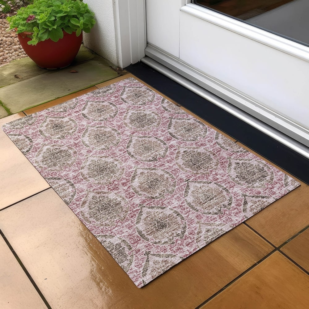 Machine Washable Indoor/ Outdoor Chantille Traditional Damask Rug