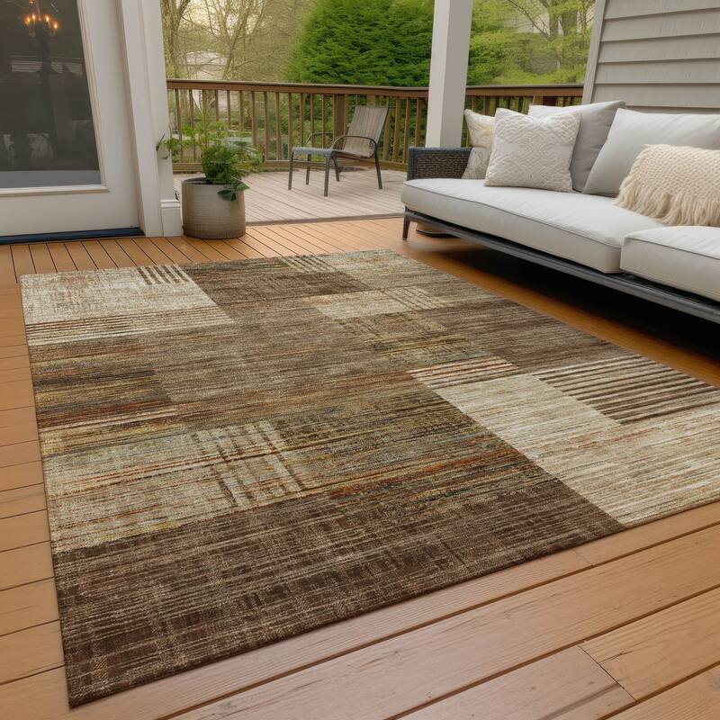 Machine Washable Indoor/Outdoor Contemporary Geo Chantille Rug - Brown - 2'6" x 3'10"