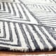 preview thumbnail 9 of 11, SAFAVIEH Handmade Micro-Loop Hinderike Wool Rug